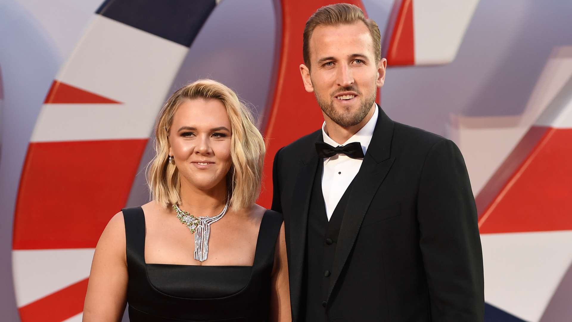 分析她在社 分析她在社